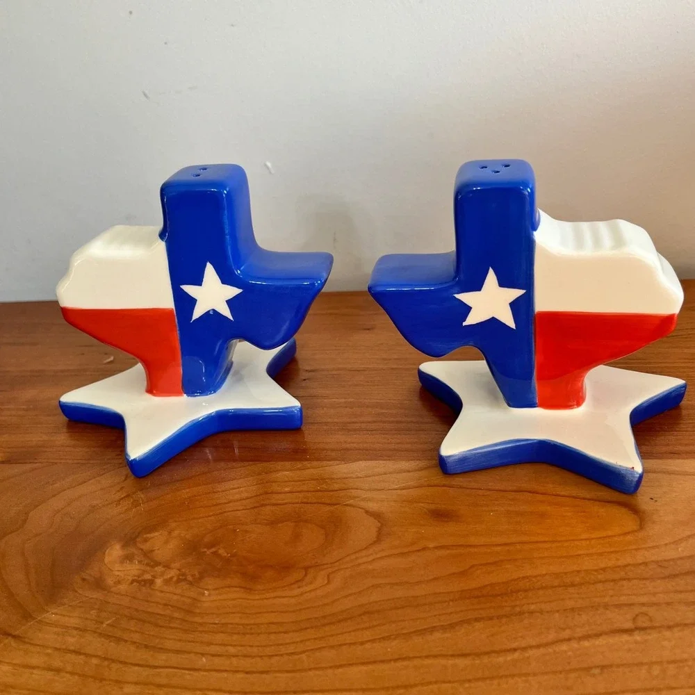 Clay Art Texas State Lone Star Flag Ceramic Salt and Pepper Shakers Set Blue Red